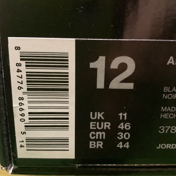 AIR JORDAN 11 RETRO Cap & Gown 🔥 - Picture 5 of 10